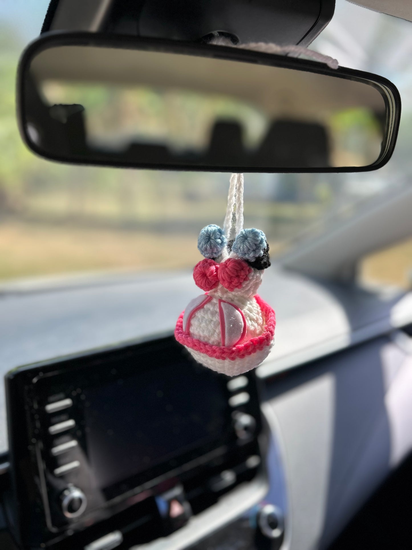 Gwen hanging 🕸️