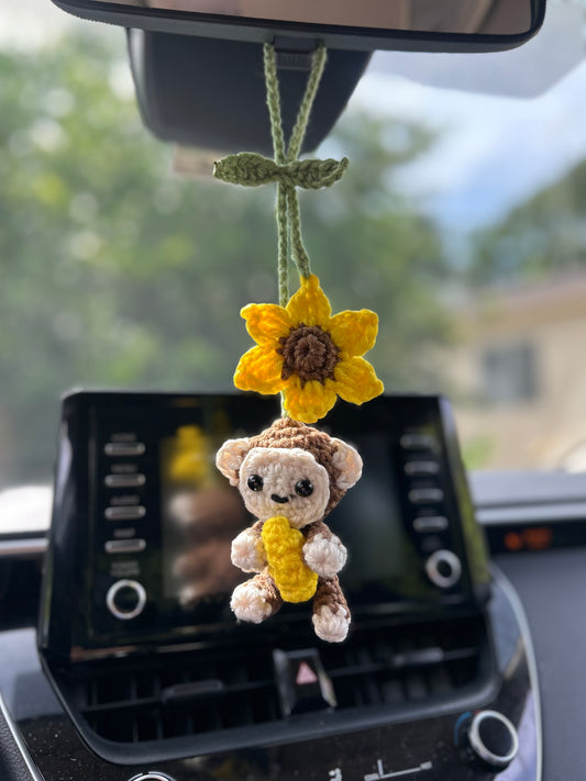 Monkey hanging 🐒🌻