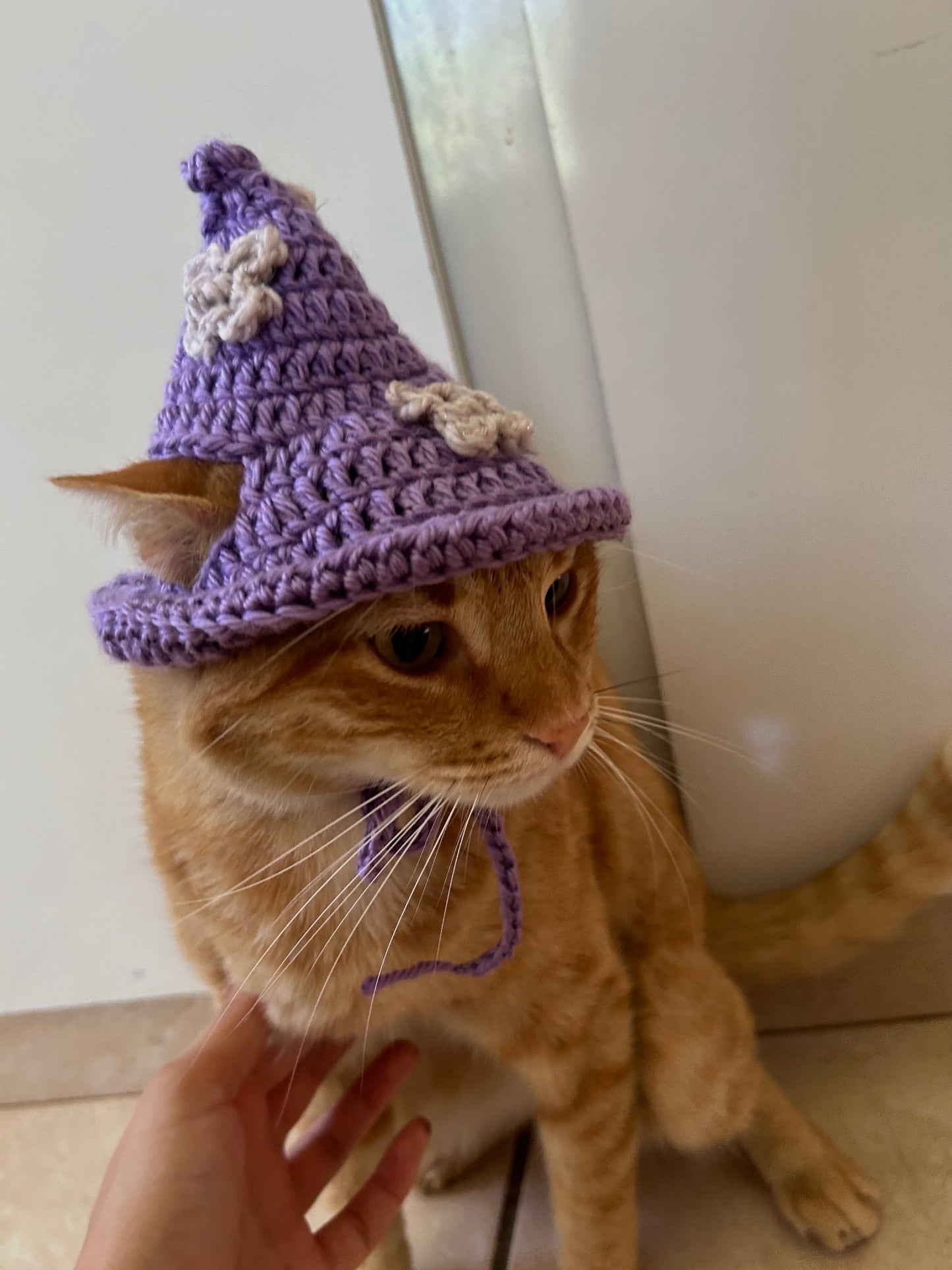 Witch hat 🤍