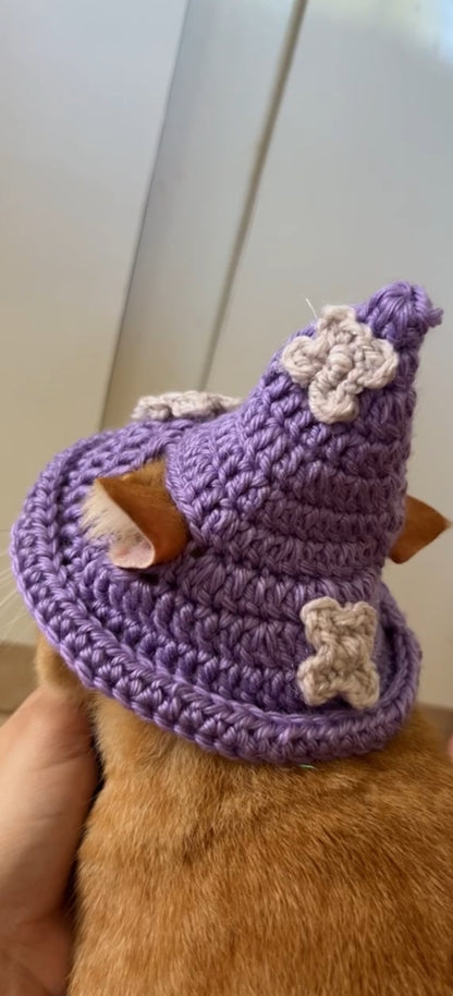 Witch hat 🤍