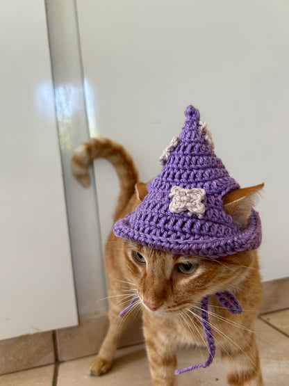 Witch hat 🤍